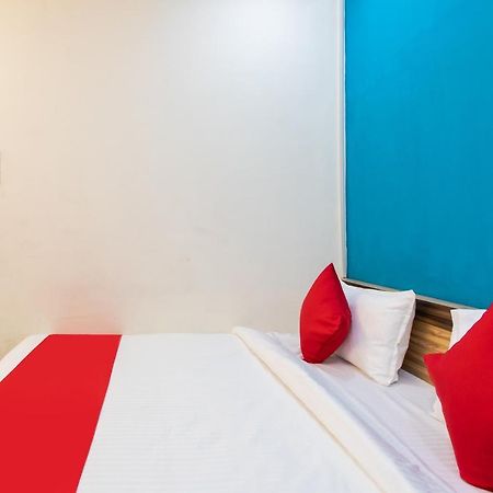 Oyo 24196 Hotel Shreenath Palace Ujjain Eksteriør billede