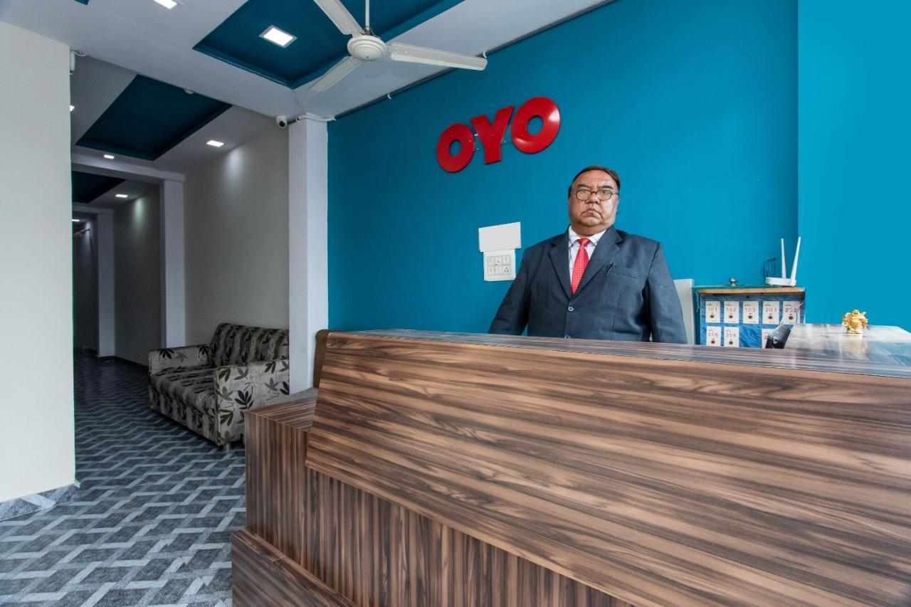 Oyo 24196 Hotel Shreenath Palace Ujjain Eksteriør billede