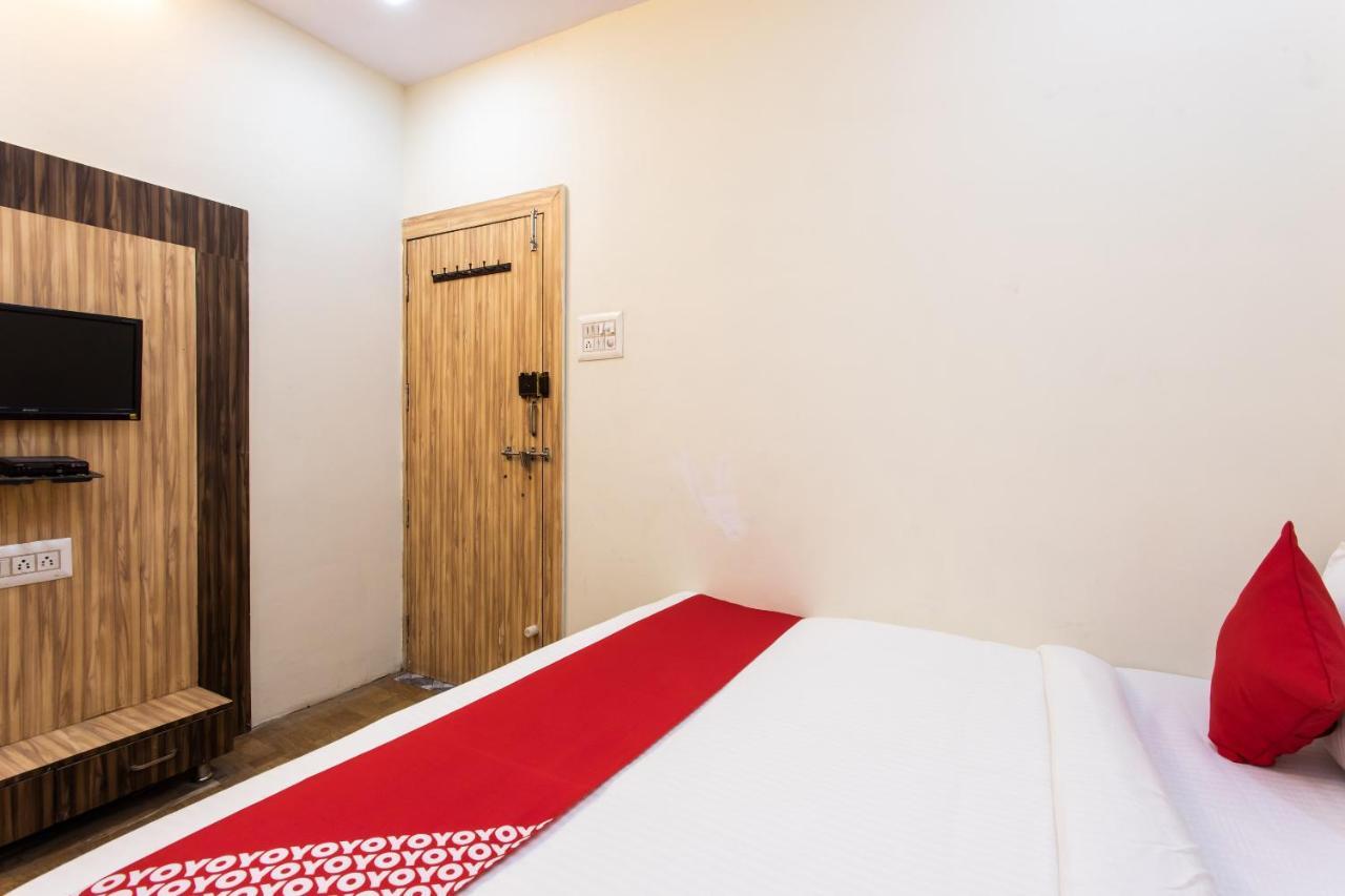 Oyo 24196 Hotel Shreenath Palace Ujjain Eksteriør billede