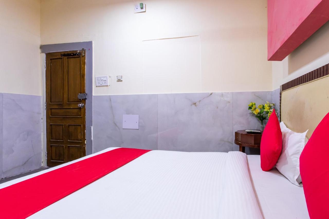 Oyo 24196 Hotel Shreenath Palace Ujjain Eksteriør billede