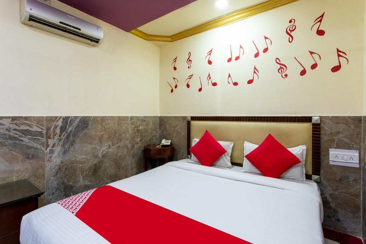Oyo 24196 Hotel Shreenath Palace Ujjain Eksteriør billede