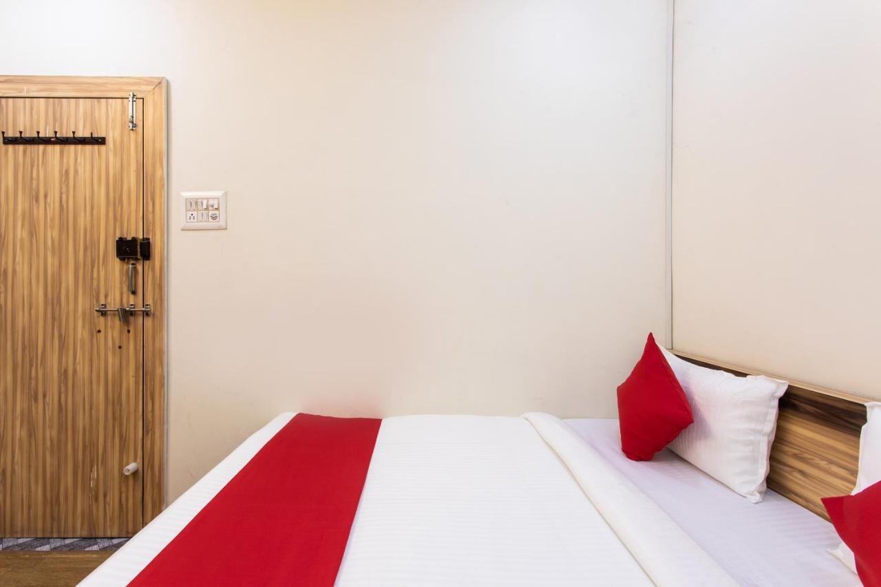Oyo 24196 Hotel Shreenath Palace Ujjain Eksteriør billede