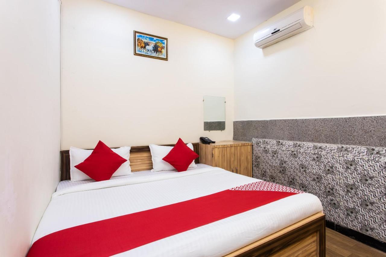 Oyo 24196 Hotel Shreenath Palace Ujjain Eksteriør billede