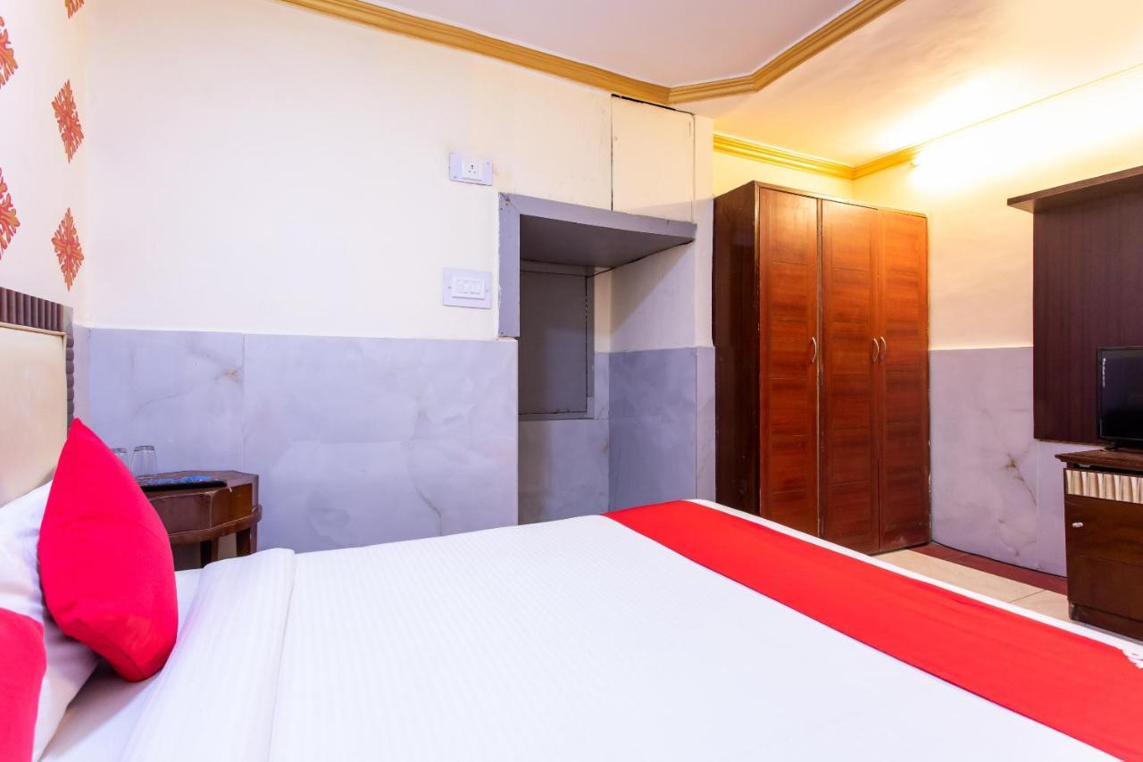 Oyo 24196 Hotel Shreenath Palace Ujjain Eksteriør billede