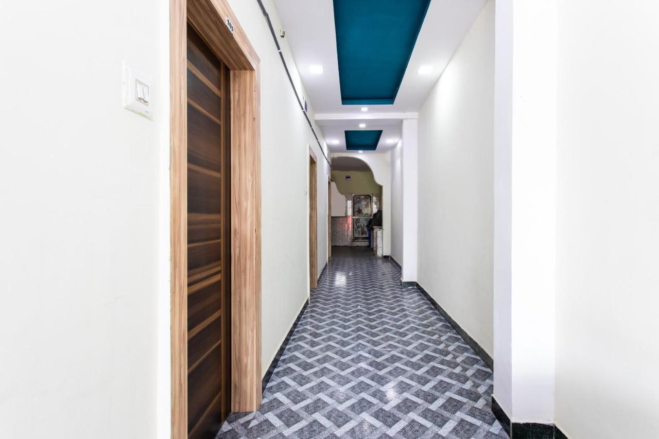 Oyo 24196 Hotel Shreenath Palace Ujjain Eksteriør billede