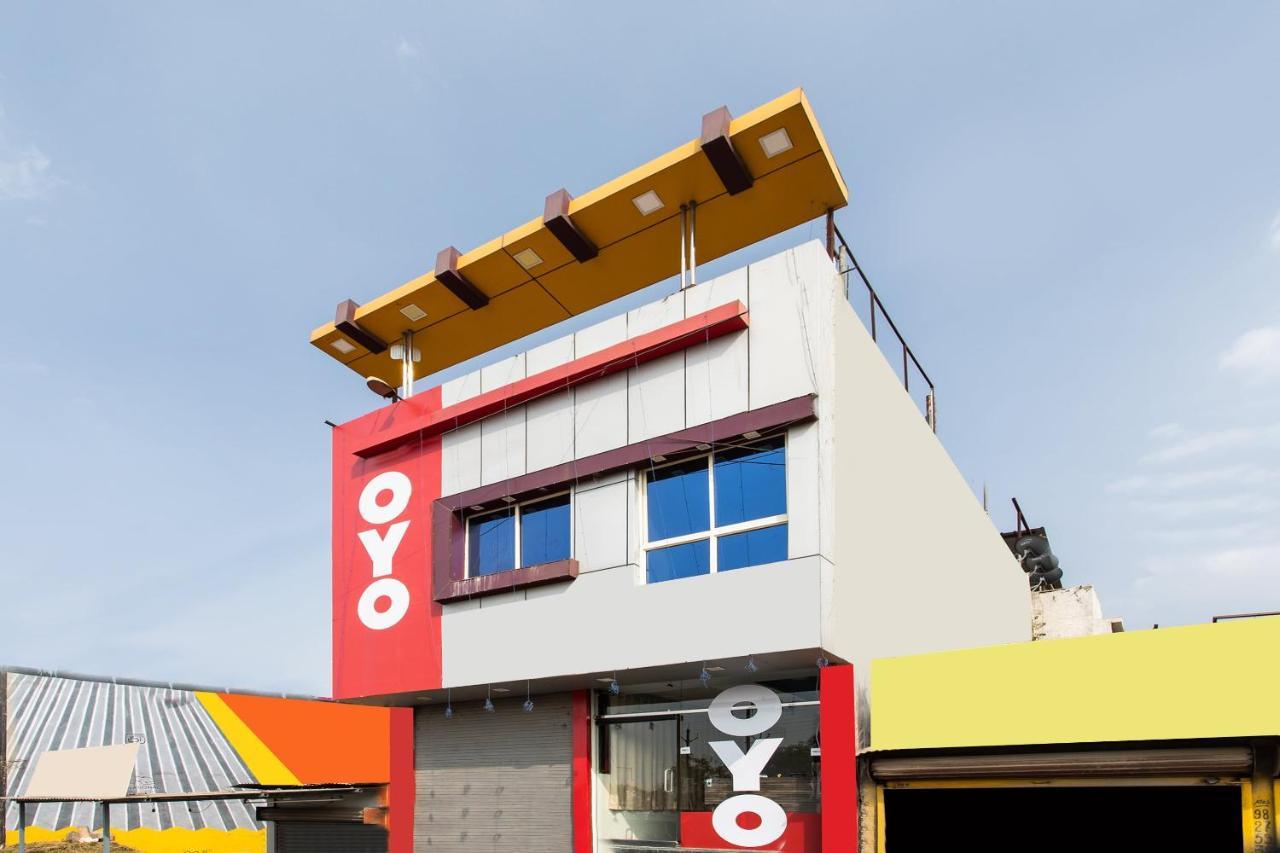 Oyo 24196 Hotel Shreenath Palace Ujjain Eksteriør billede