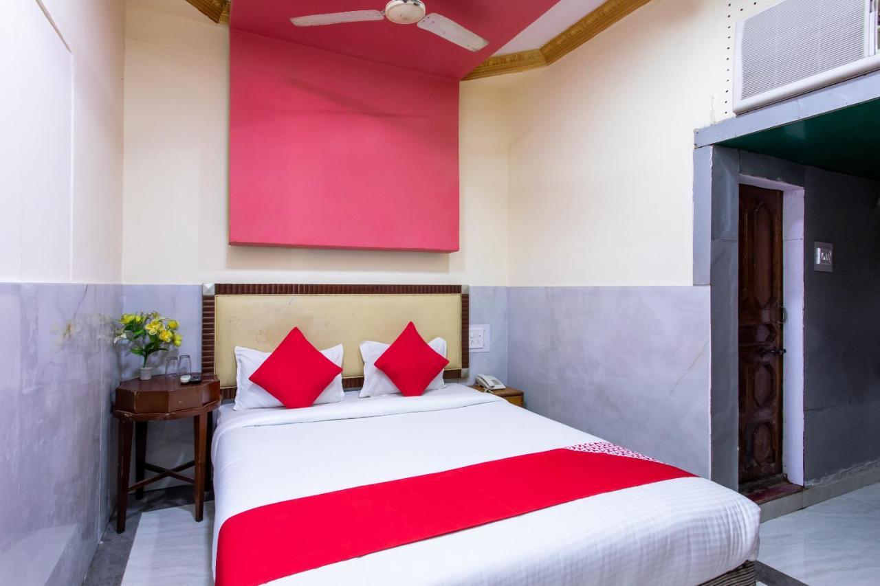 Oyo 24196 Hotel Shreenath Palace Ujjain Eksteriør billede